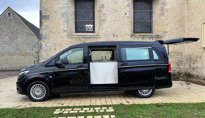 Iris_limousine vue profil