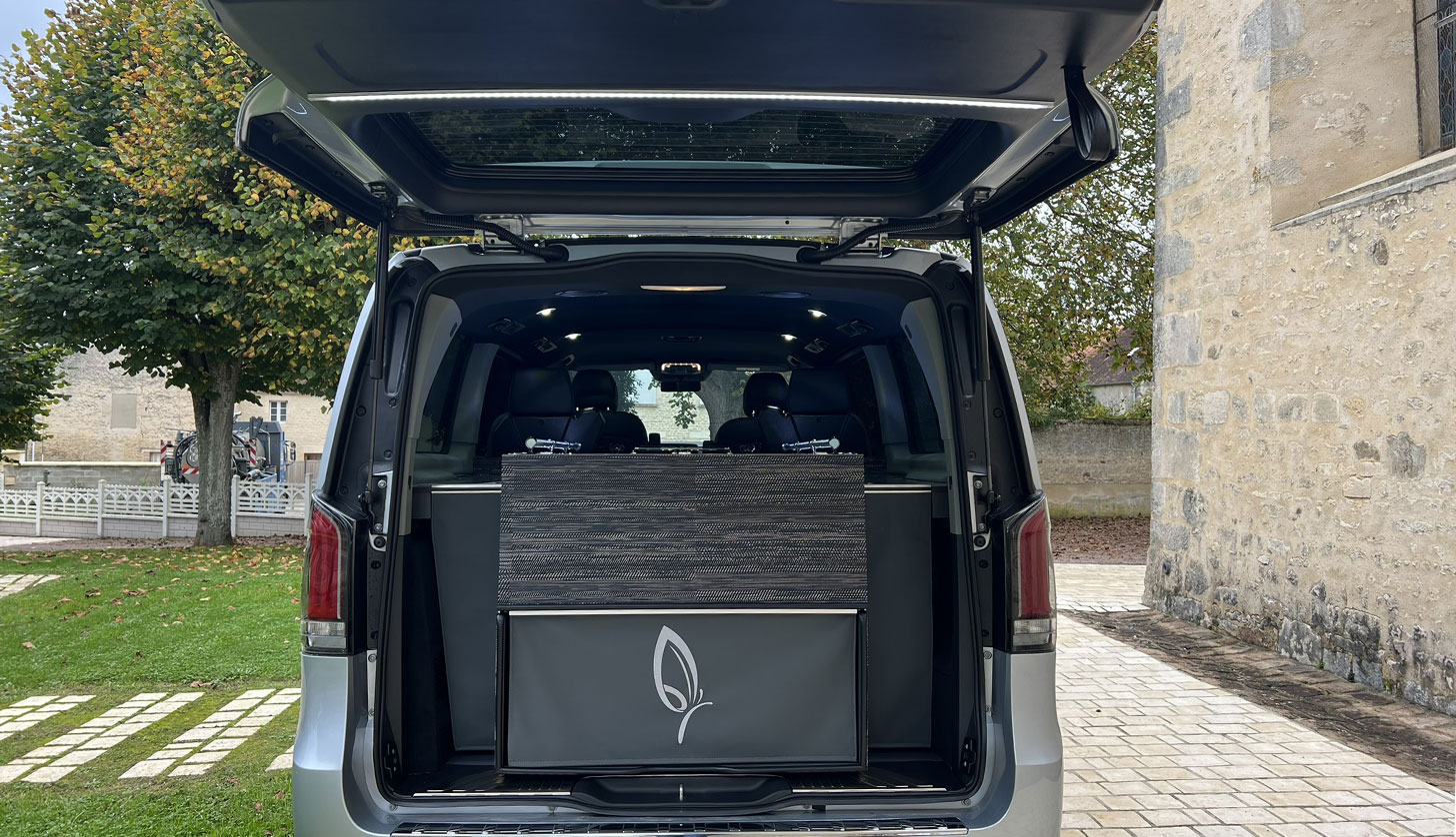 Iris Collet sur Mercedes Vito ou Class V