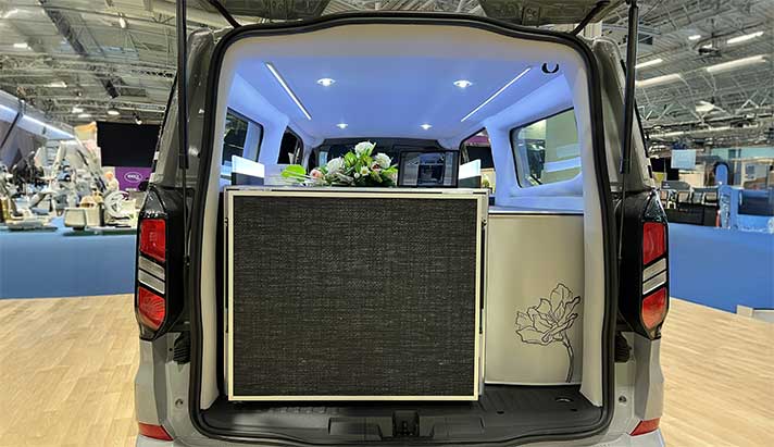 Azalée sur Ford Transit Salon 2025