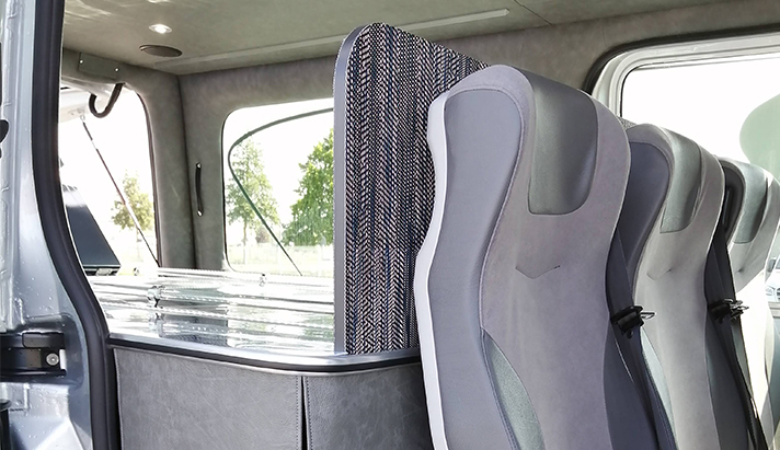 3 sièges arrière sur Mercedes Sprinter