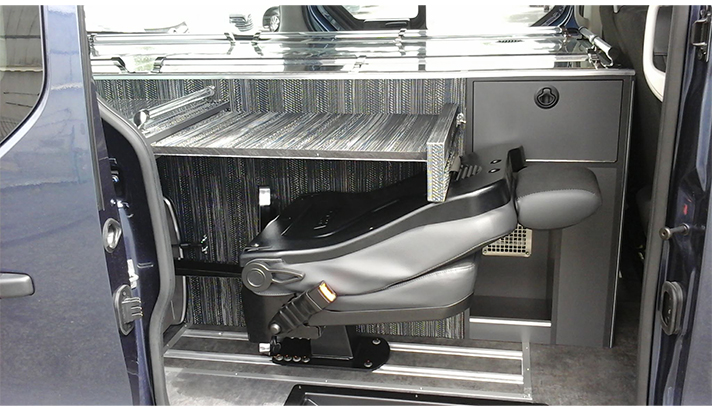 Orchidée mixte sur Renault Trafic siège replié