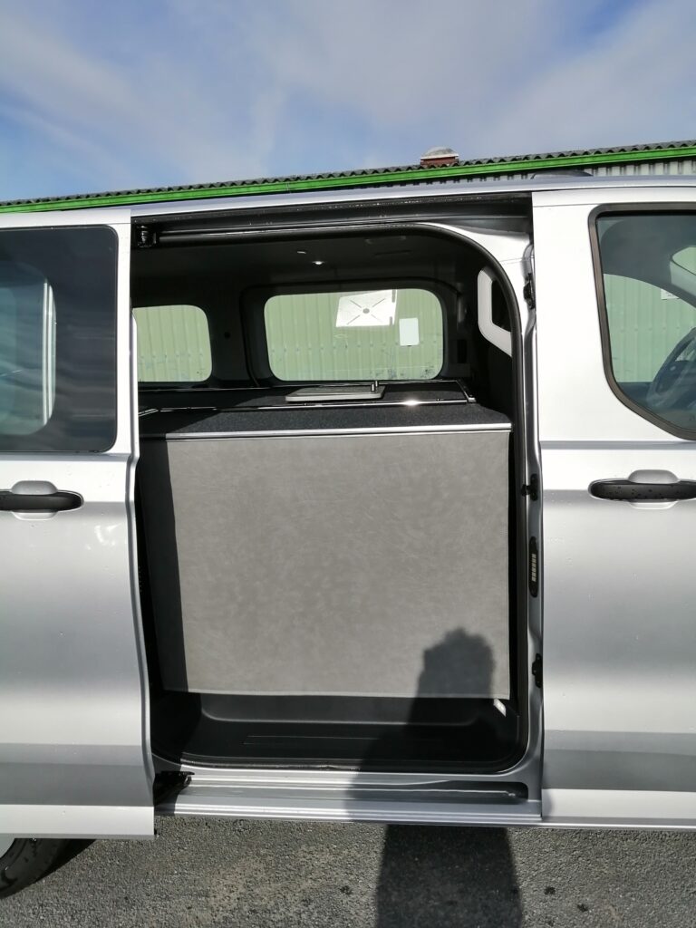 Porte Azalée Style Ford Transit custom